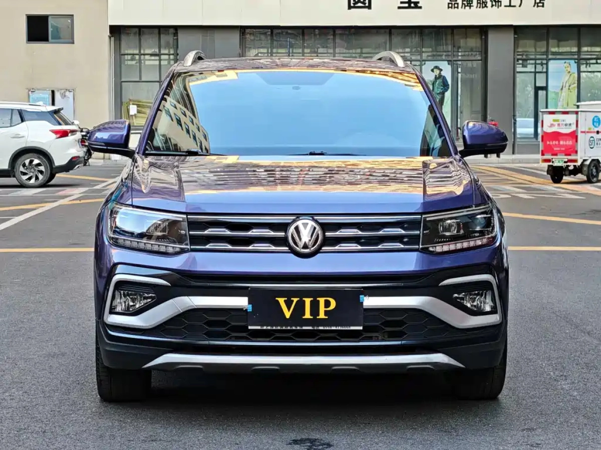 VOLKSWAGEN T-CROSS