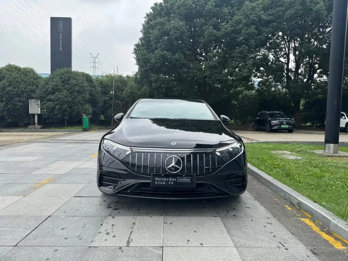 MERCEDES BENZ EQS AMG