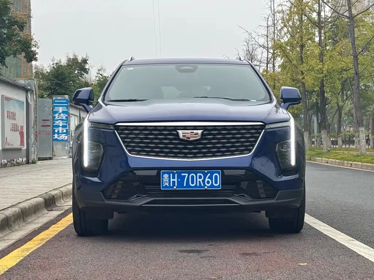 CADILLAC XT4