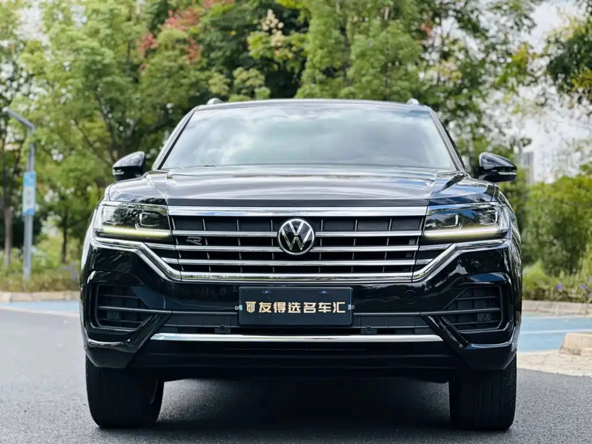 VOLKSWAGEN TOUAREG