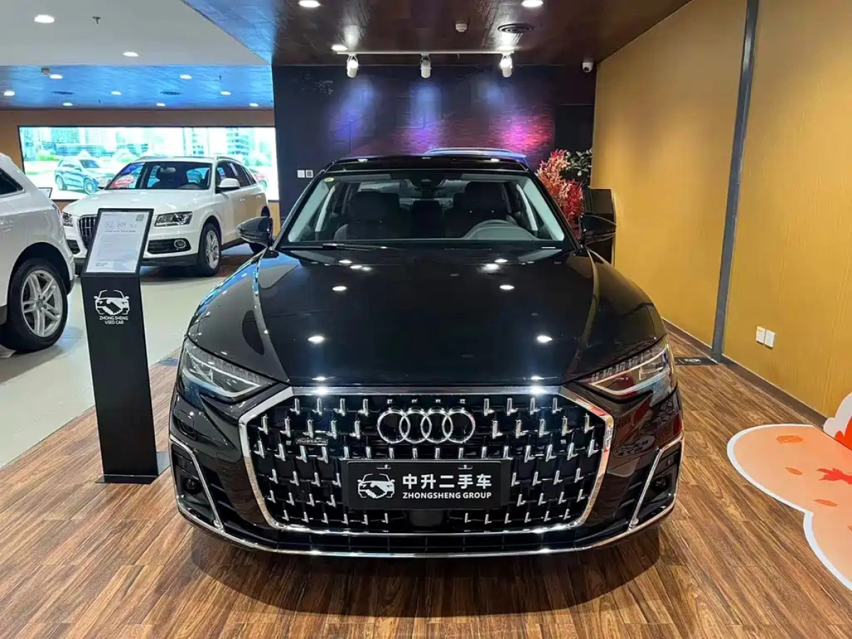 AUDI A8