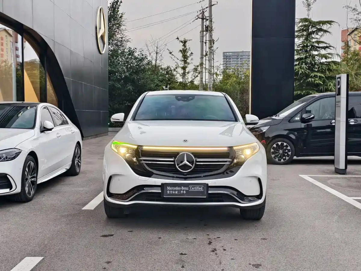 MERCEDES BENZ EQC