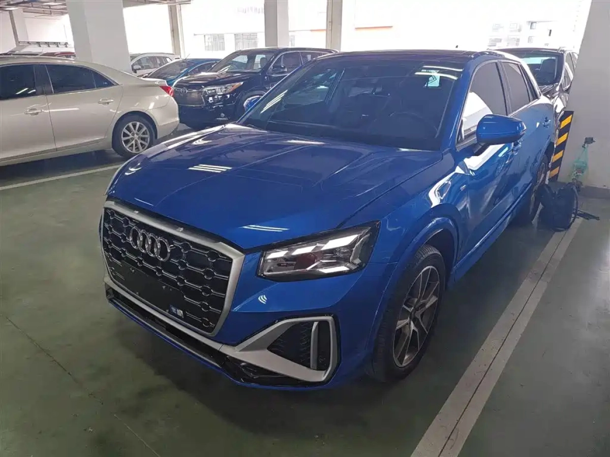 AUDI Q2L