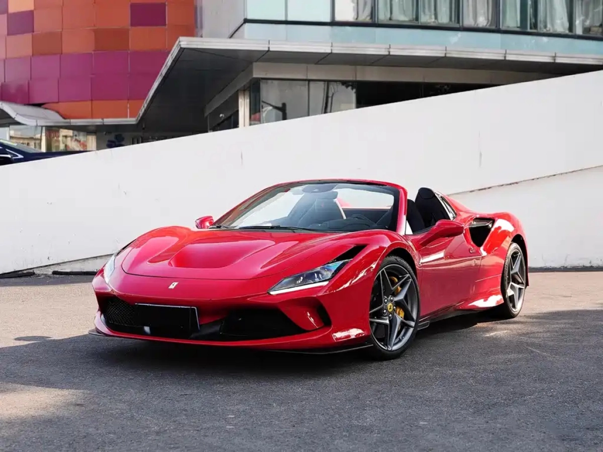 FERRARI F8