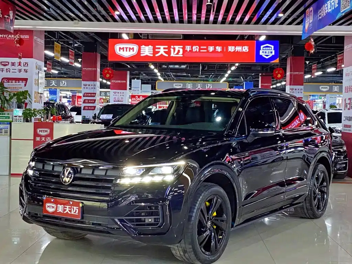 VOLKSWAGEN TOUAREG
