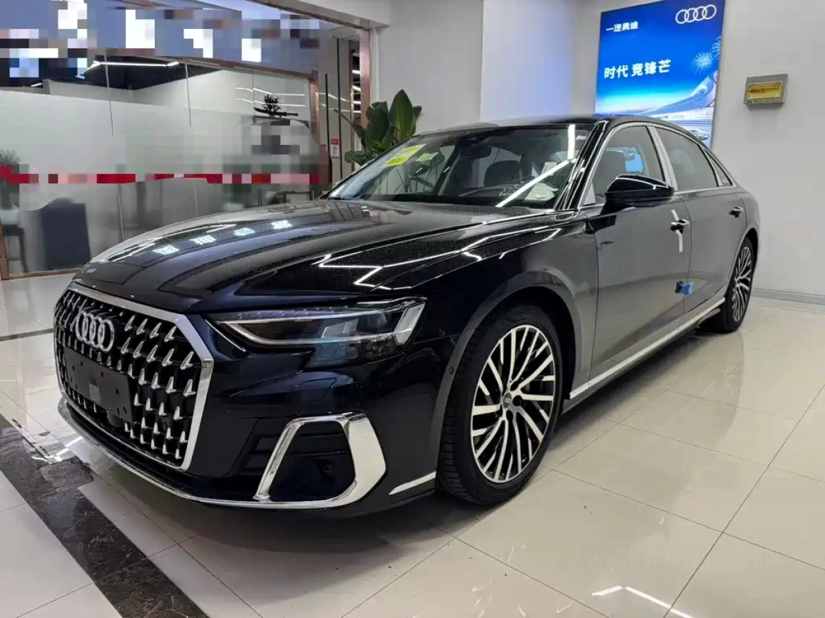 AUDI A8  2025