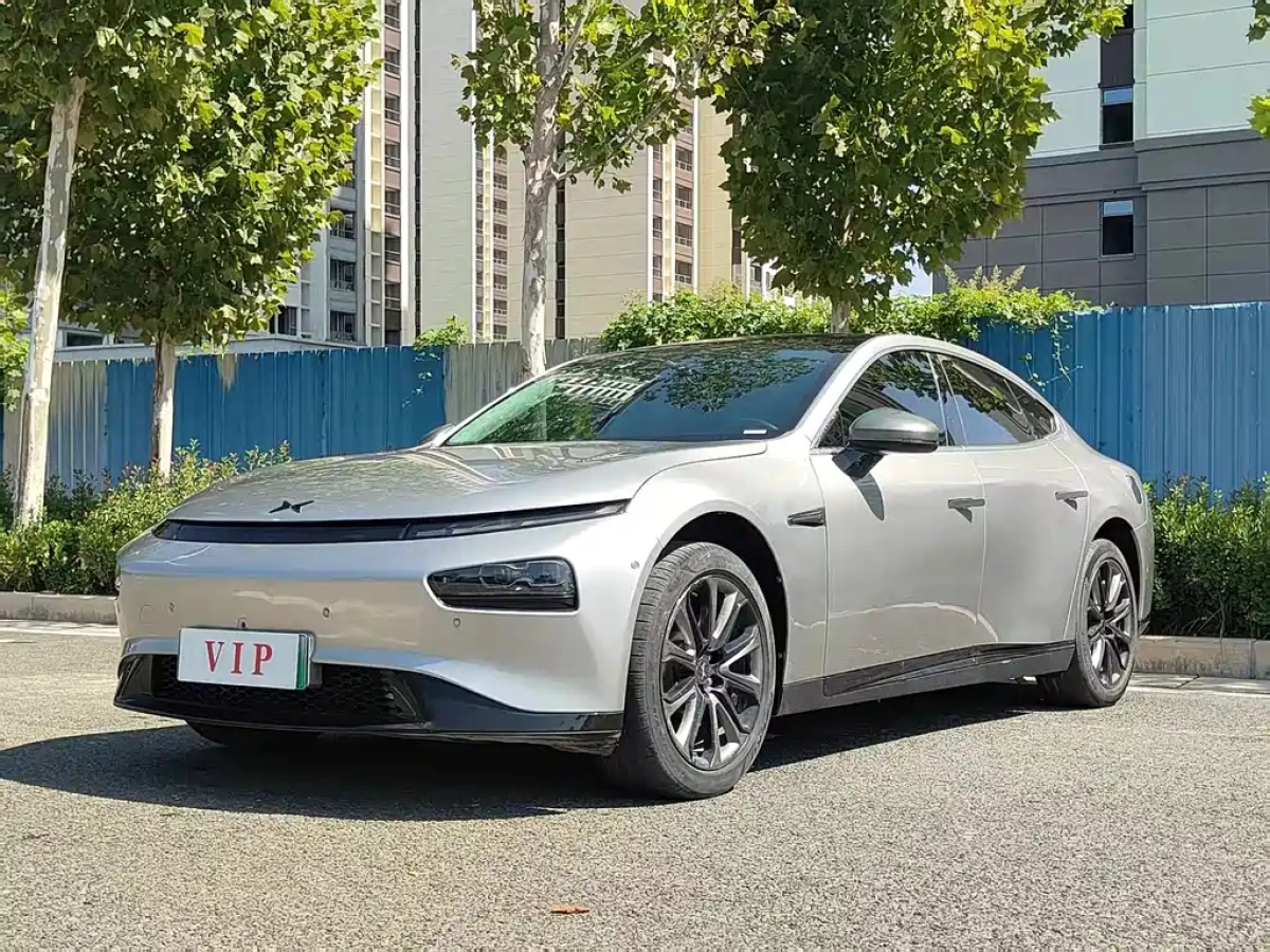 XPENG MOTORS P7  2023