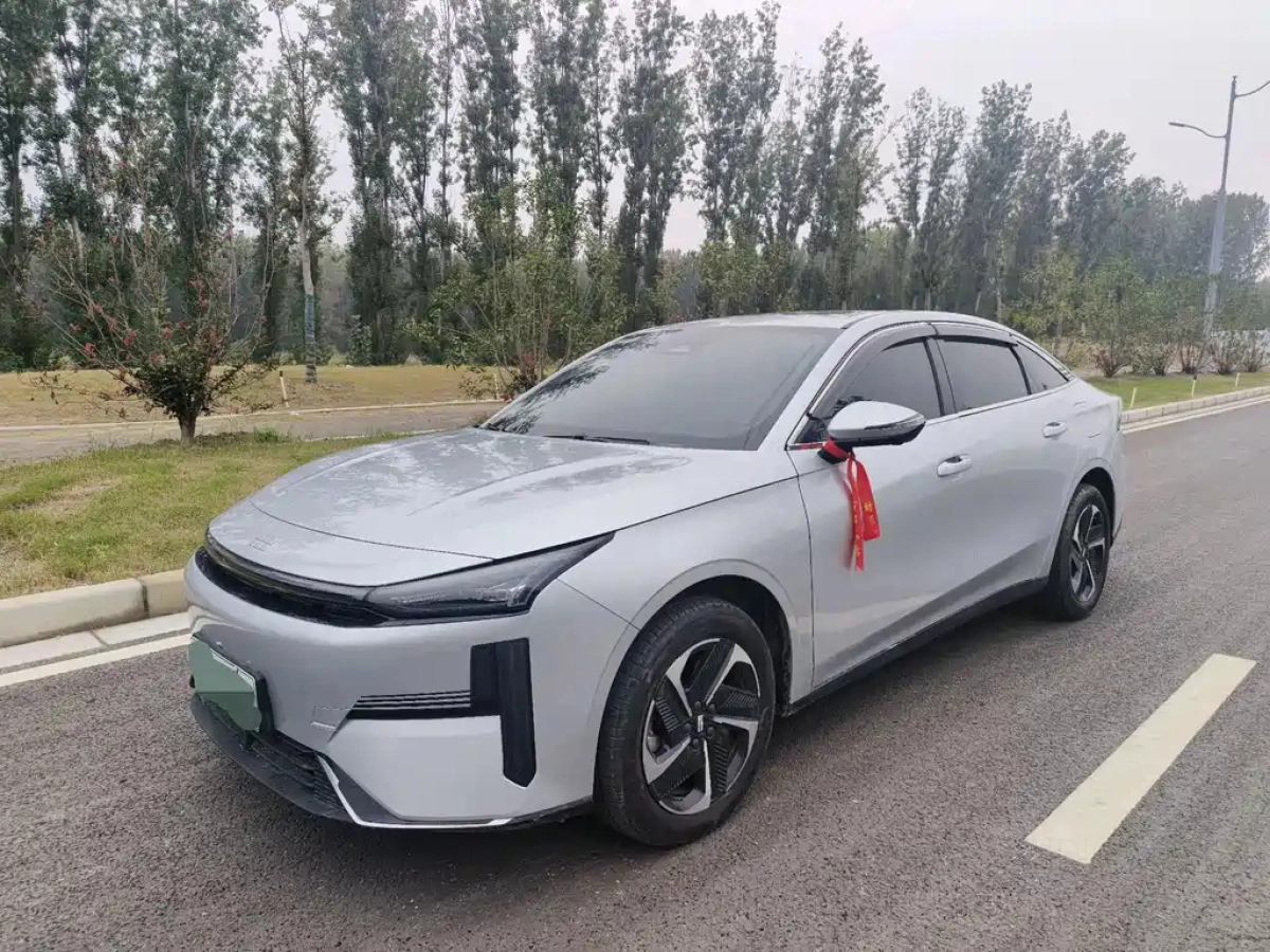 GEELY GALAXY GALAXY L6  2025