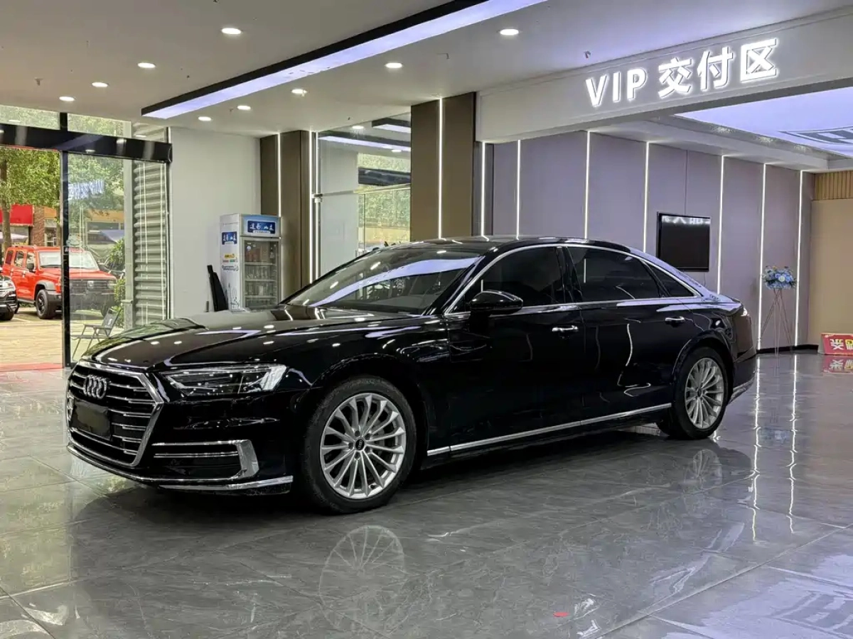 AUDI A8  2021