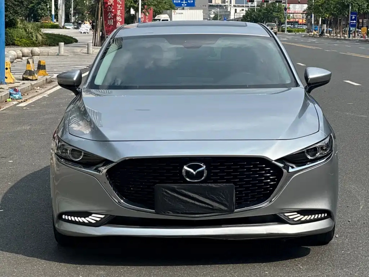 MAZDA 3 AXELA