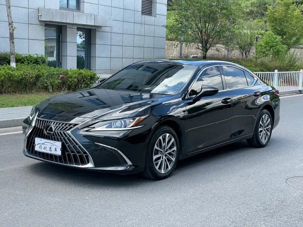 LEXUS ES  2024