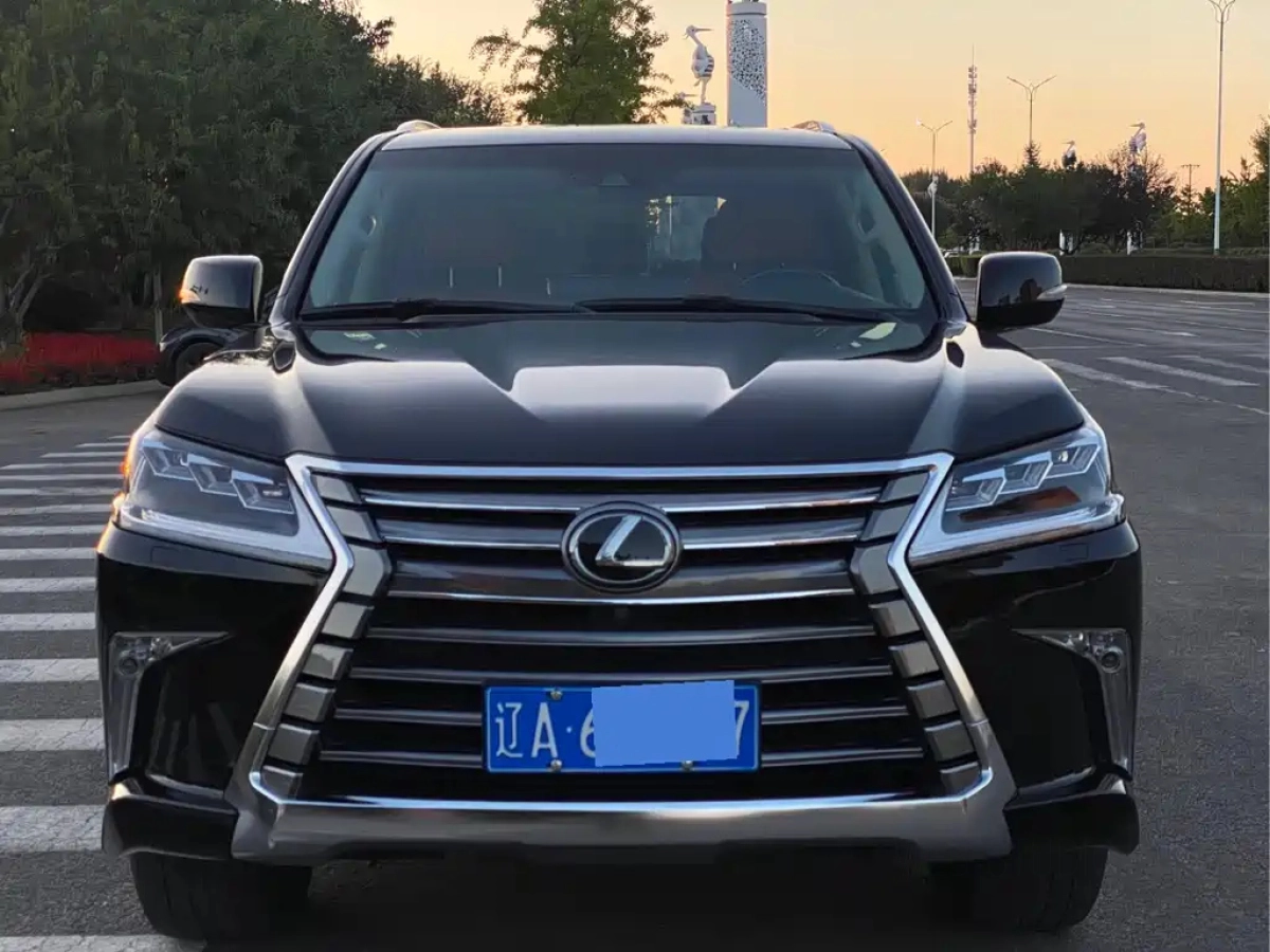 LEXUS LX
