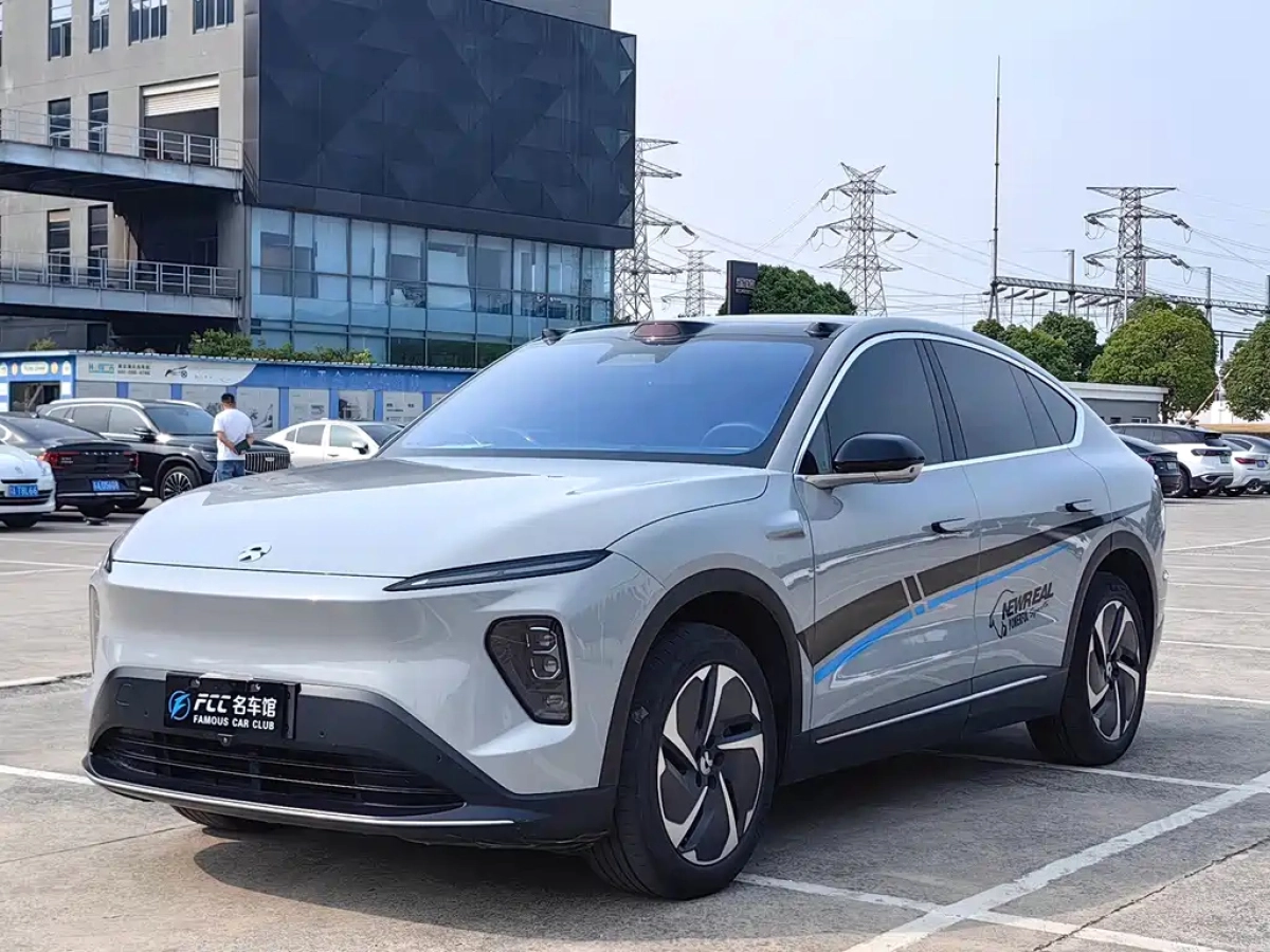 NIO EC7