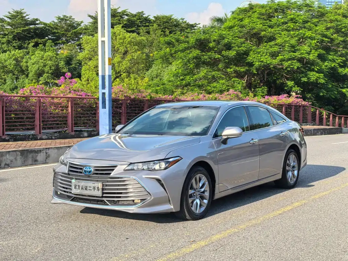 TOYOTA AVALON  2020