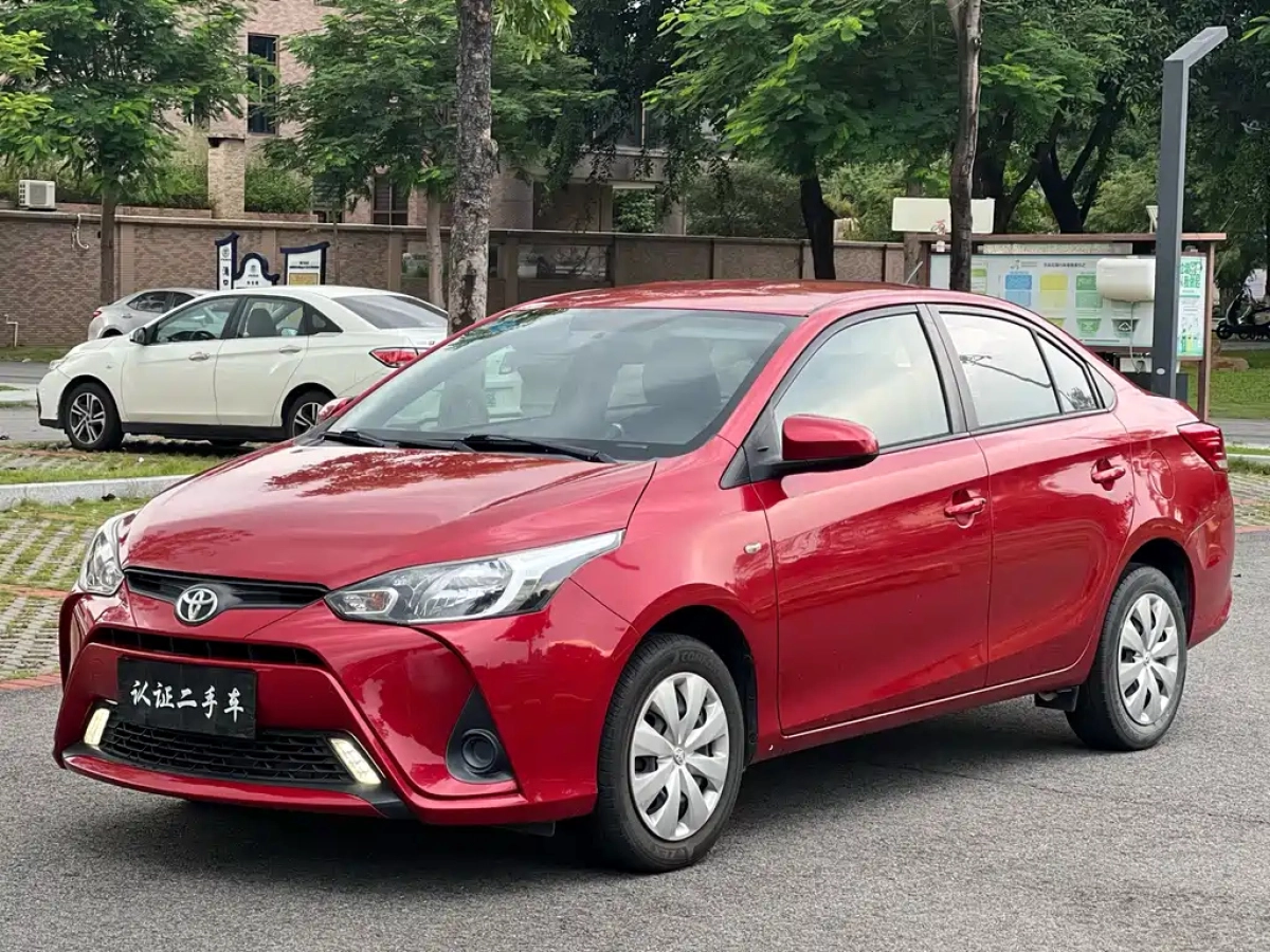 TOYOTA YARIS L INDULGENCE  2019