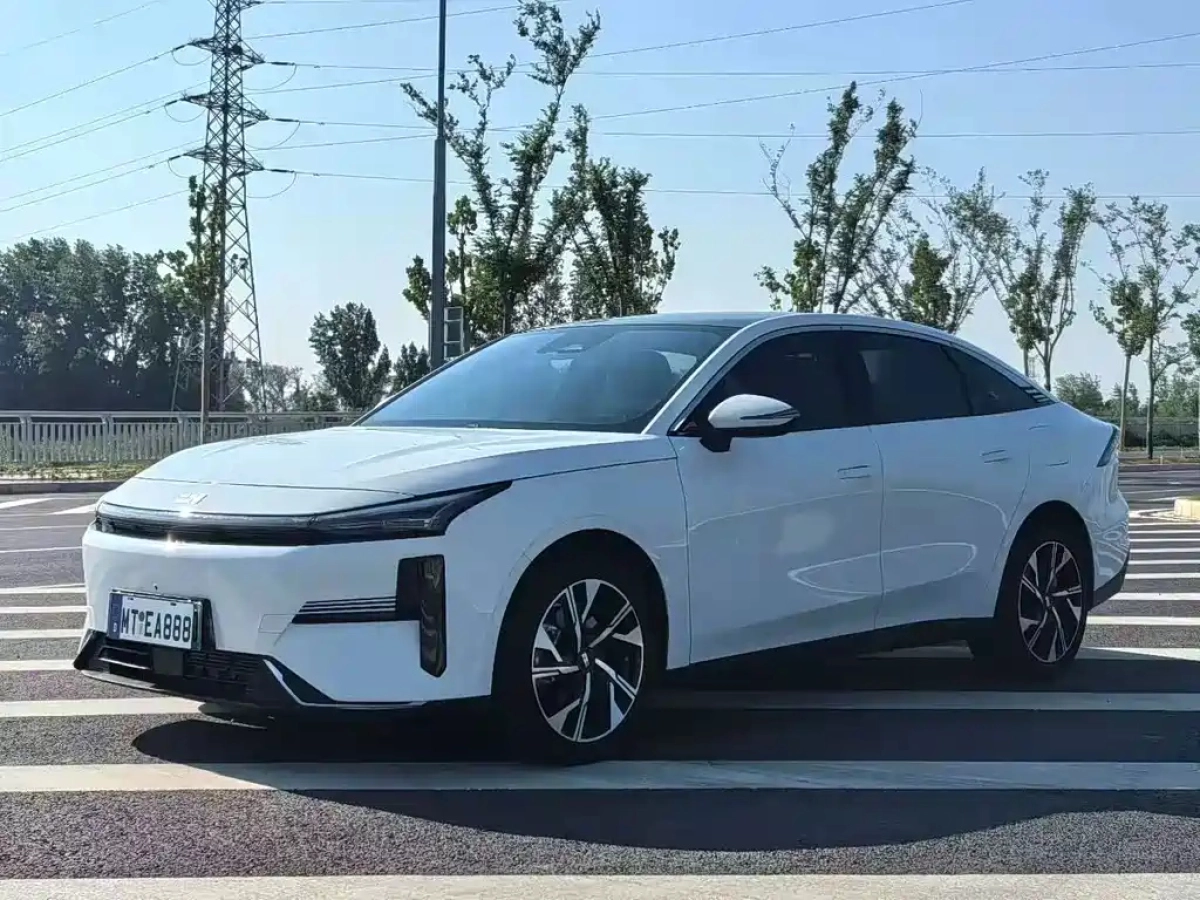 GEELY GALAXY GALAXY L6  2024