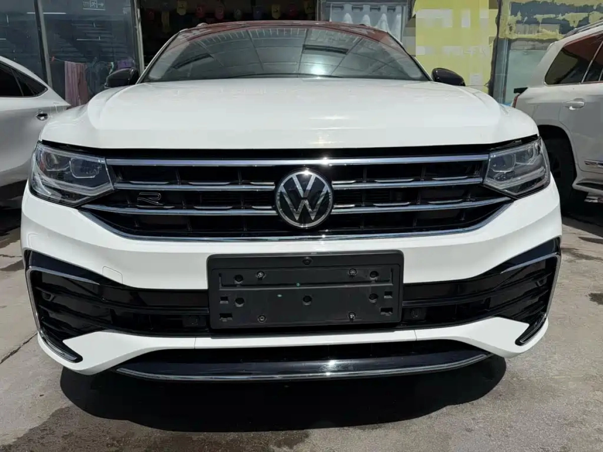 VOLKSWAGEN TIGUAN X