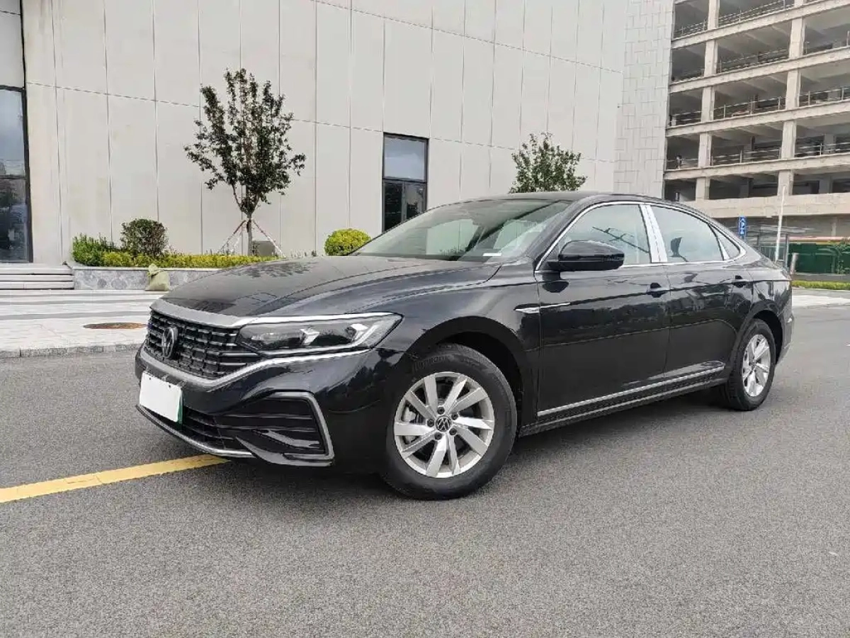 VOLKSWAGEN PASSAT NEW ENERGY  2025