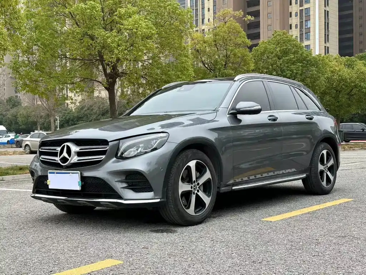 MERCEDES BENZ GLC