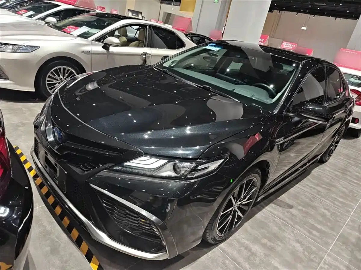 TOYOTA CAMRY
