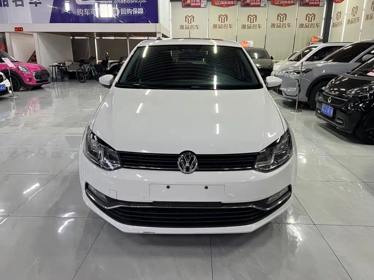 VOLKSWAGEN POLO