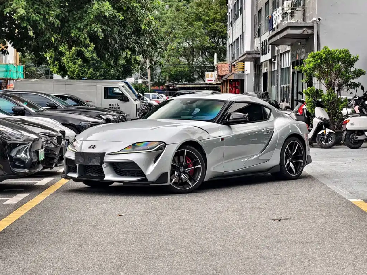 TOYOTA SUPRA