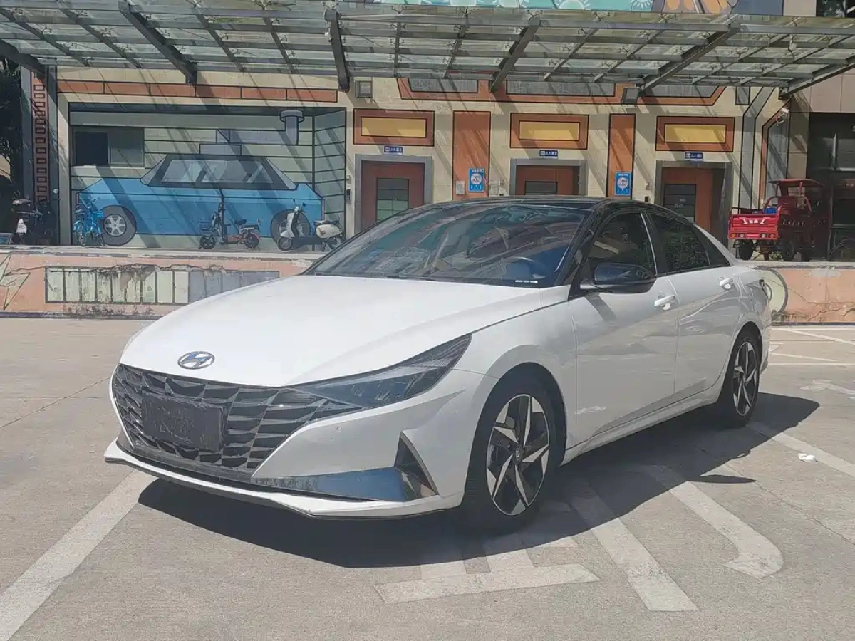 HYUNDAI ELANTRA  2023