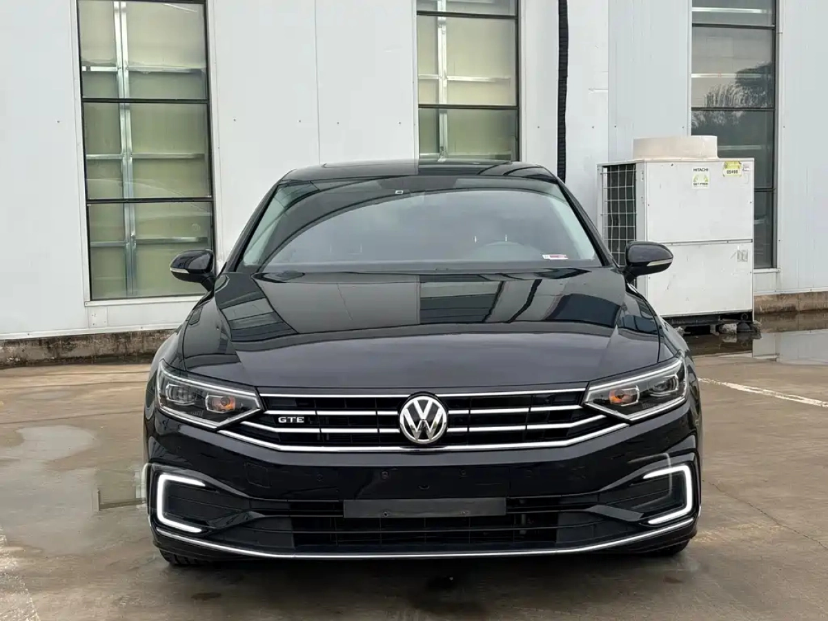 VOLKSWAGEN MAGOTAN GTE PLUG IN HYBRID