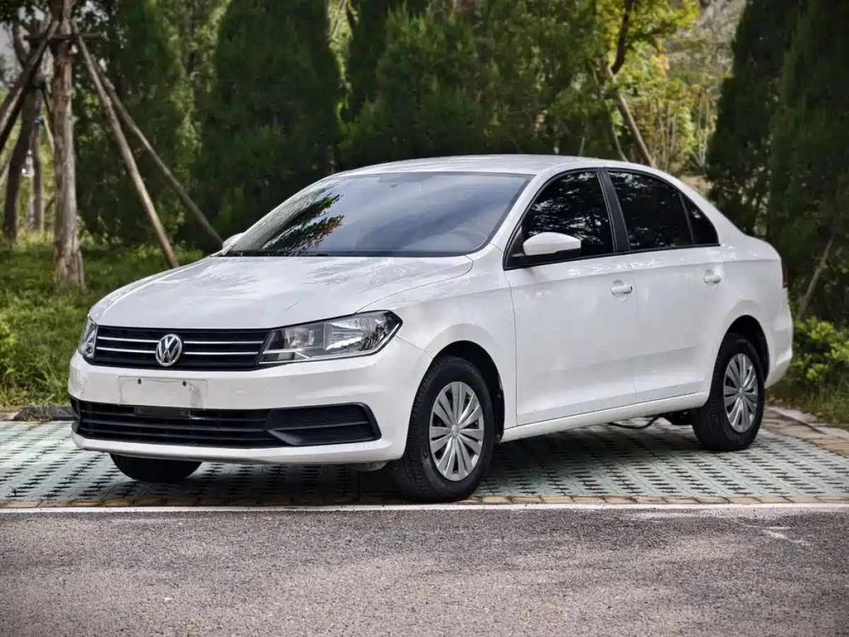 VOLKSWAGEN SANTANA  2019