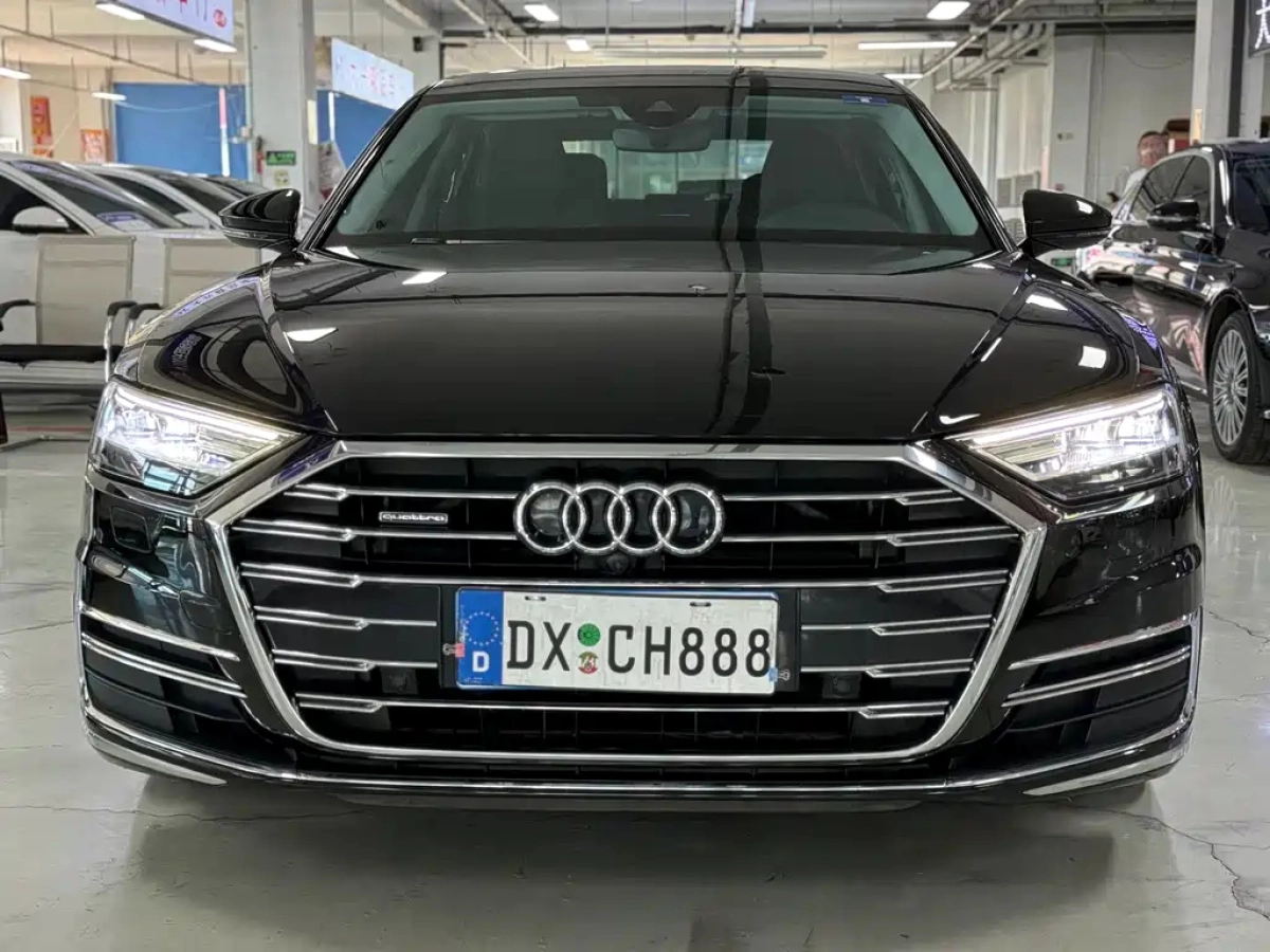 AUDI A8