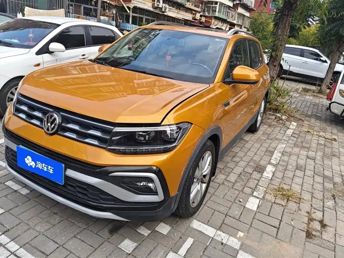 VOLKSWAGEN T-CROSS