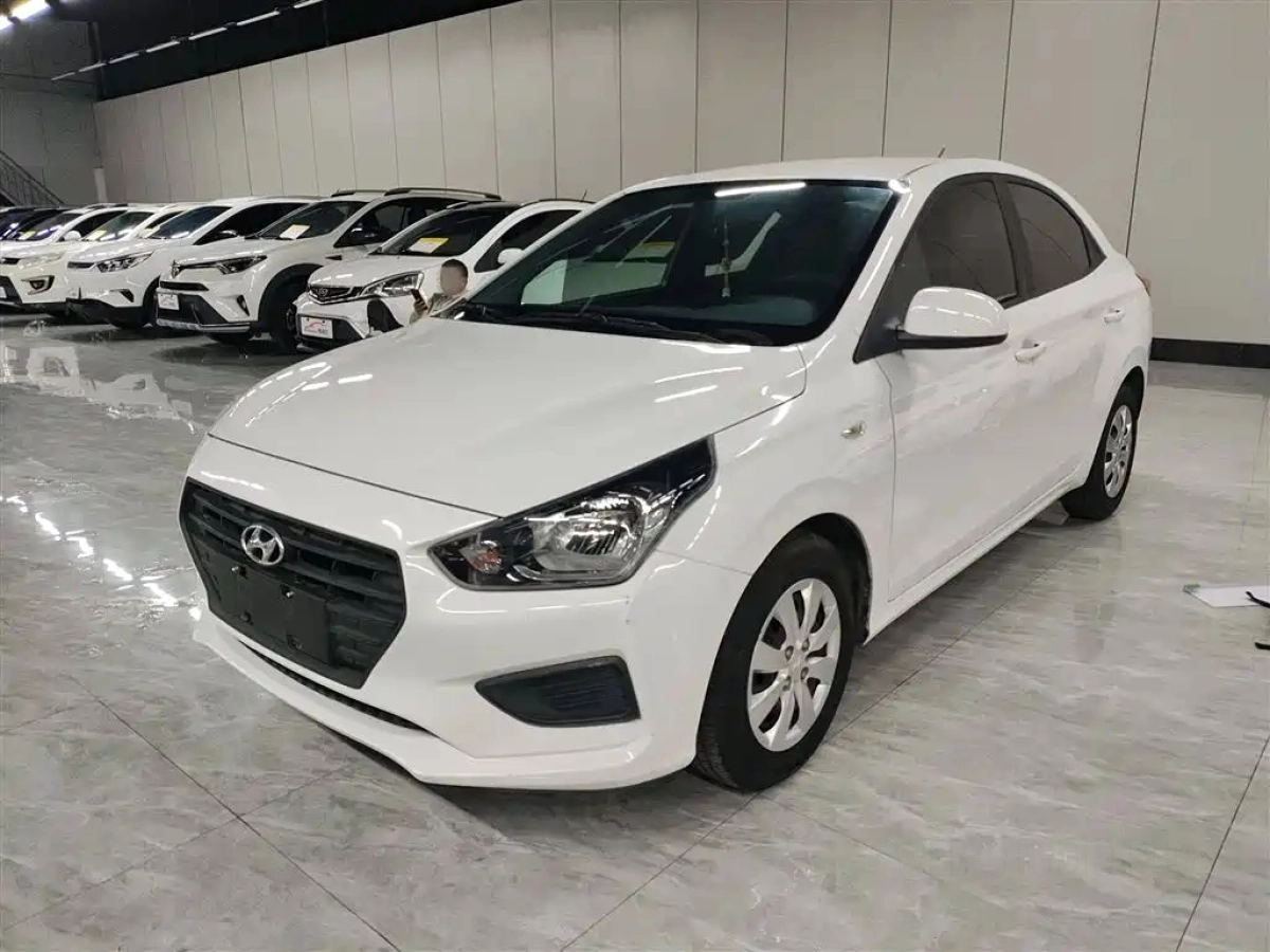HYUNDAI SOLARIS  2020