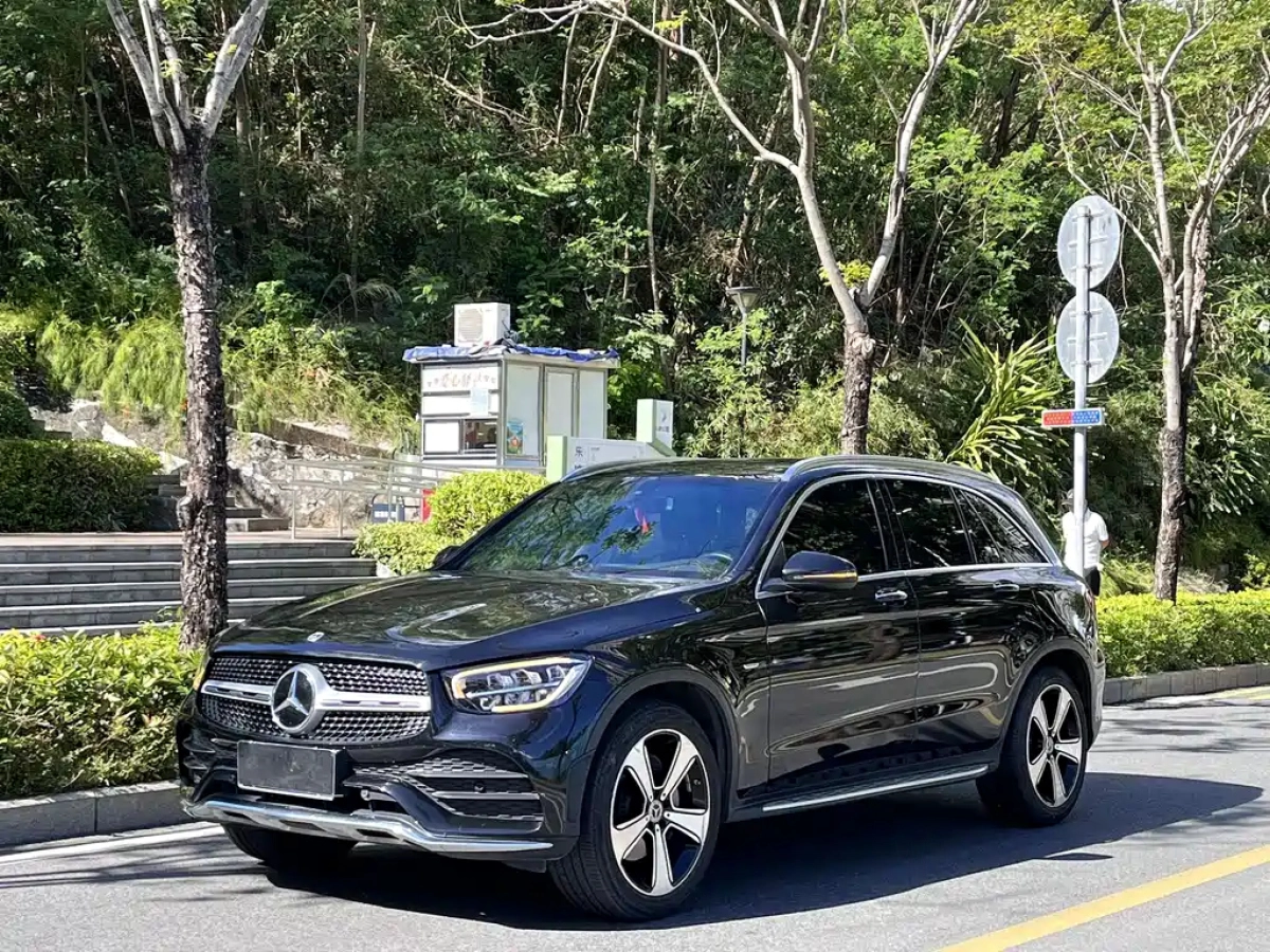 MERCEDES BENZ GLC