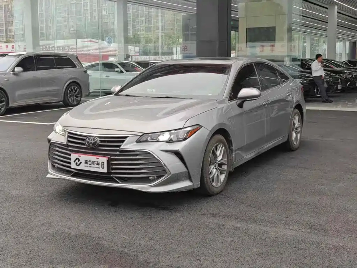 TOYOTA AVALON  2020