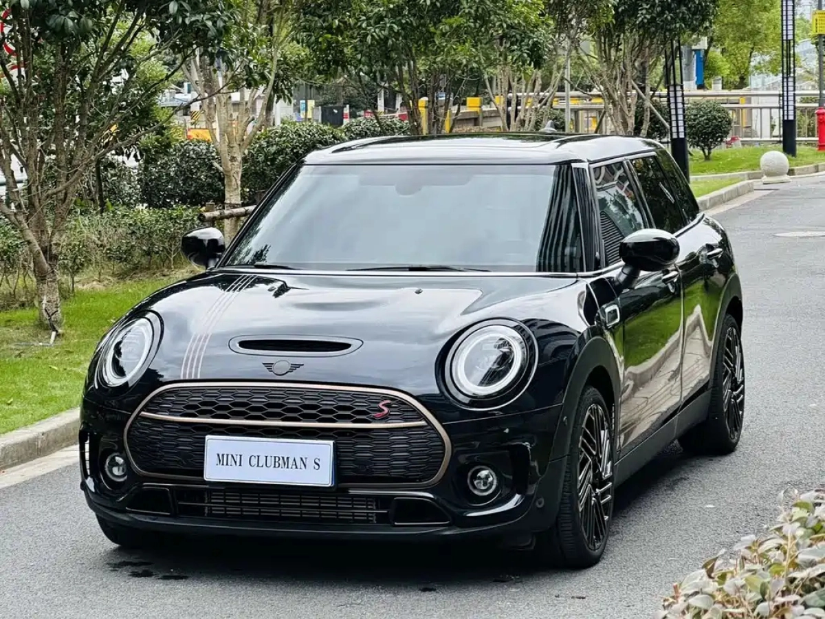 MINI CLUBMAN  2023