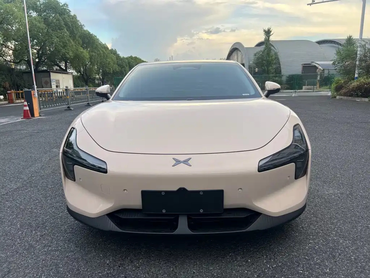 XPENG MOTORS MONA M03