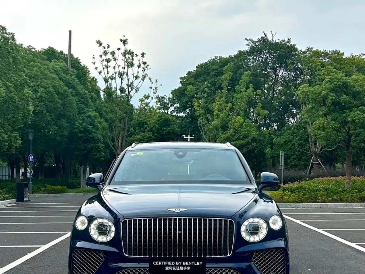 BENTLEY BENTAYGA  2024