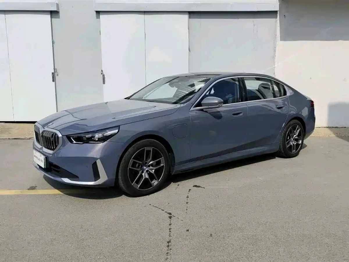 BMW I5
