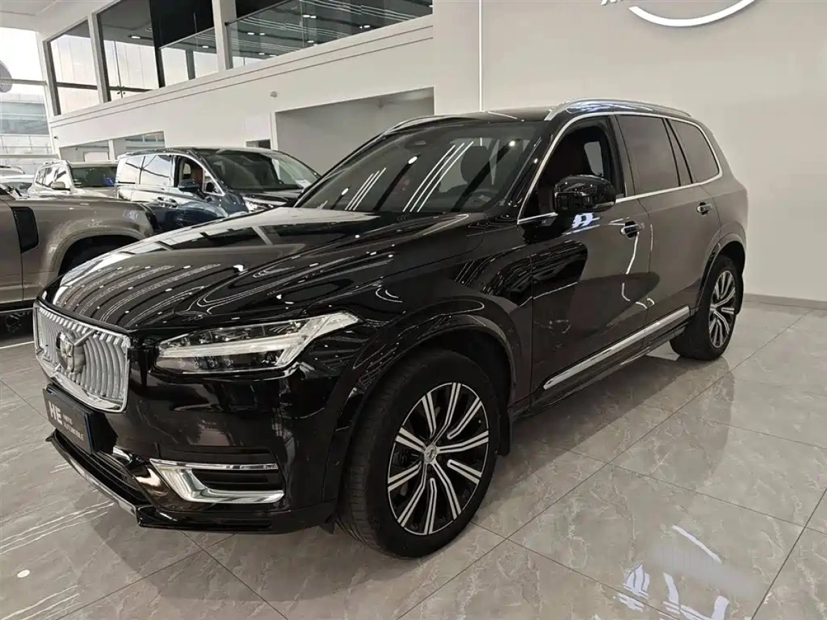 VOLVO XC90