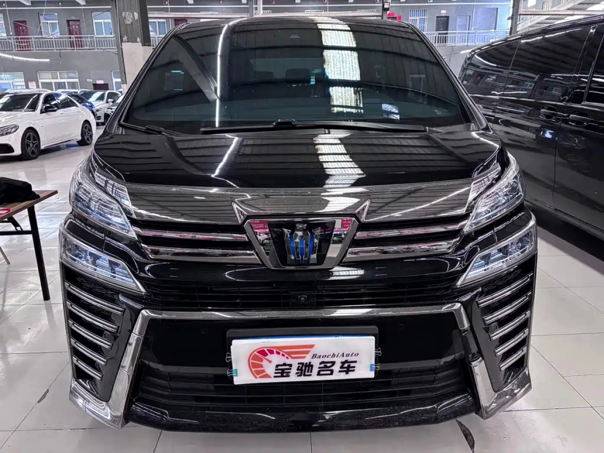 TOYOTA VELLFIRE