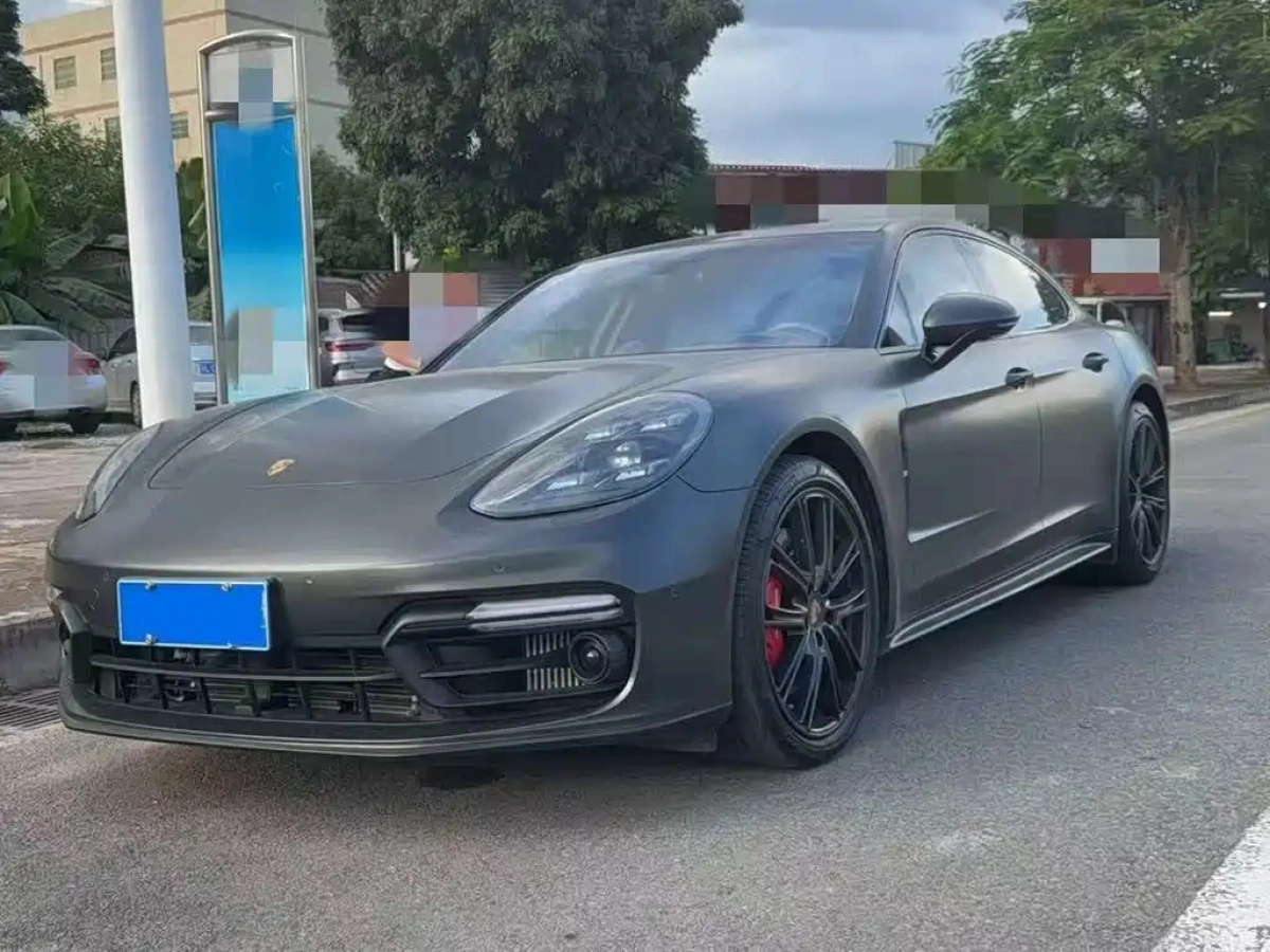 PORSCHE PANAMERA