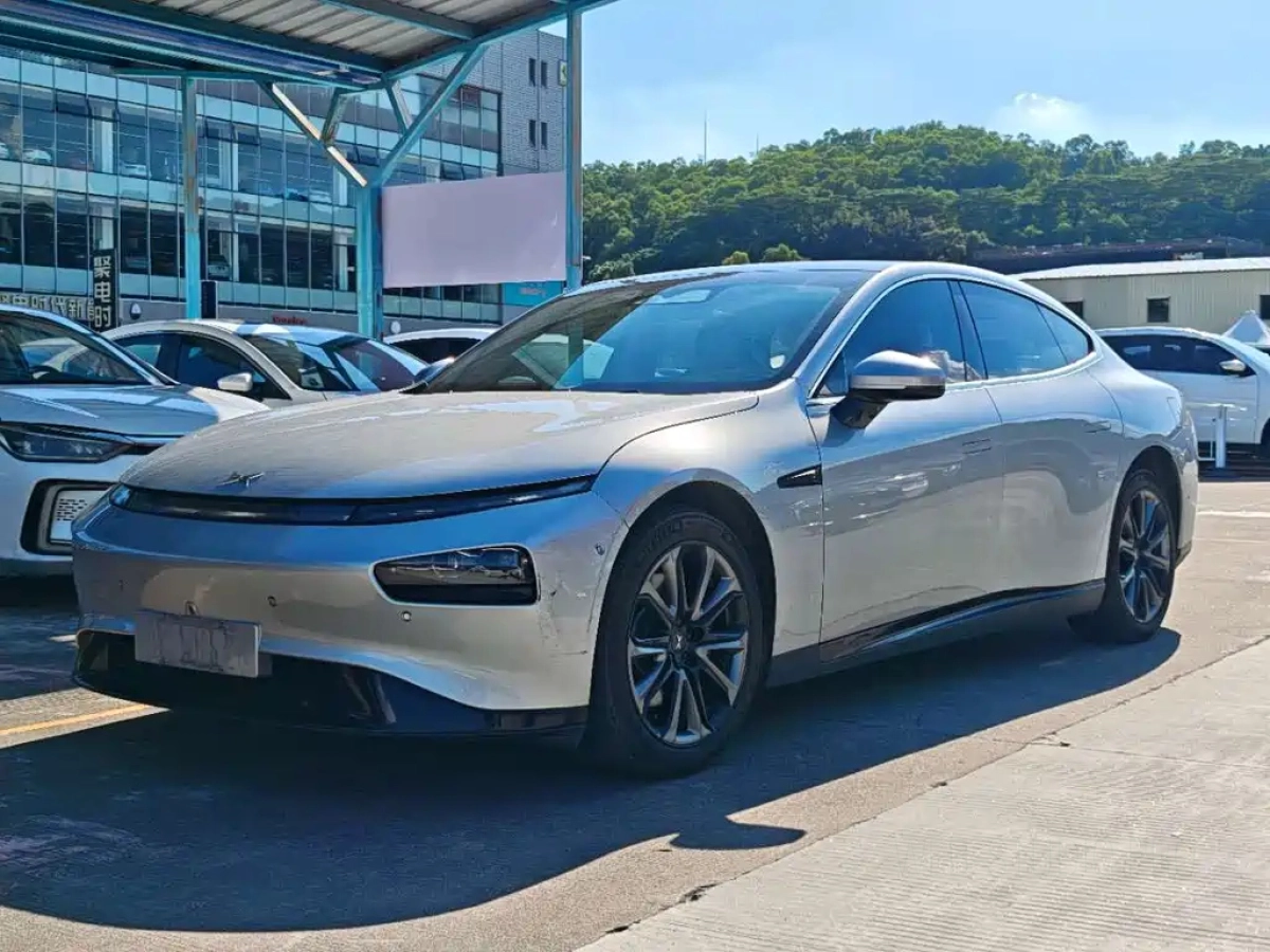 XPENG MOTORS P7  2021