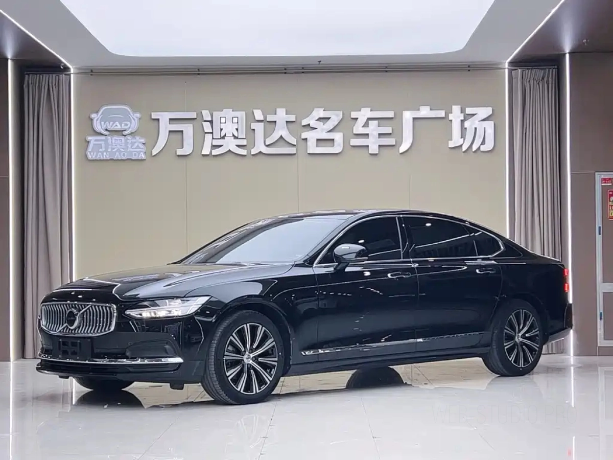 VOLVO S90