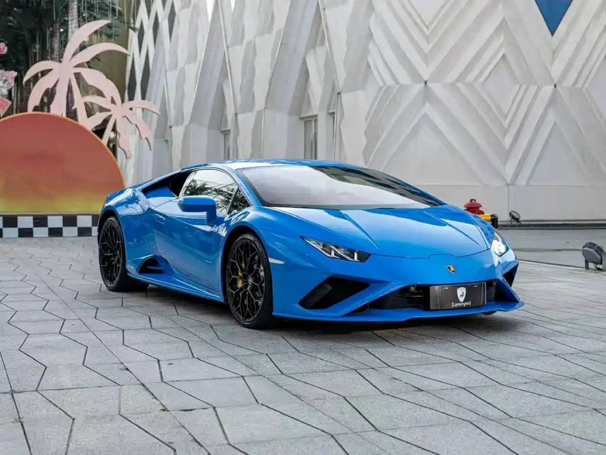 LAMBORGHINI HURACAN