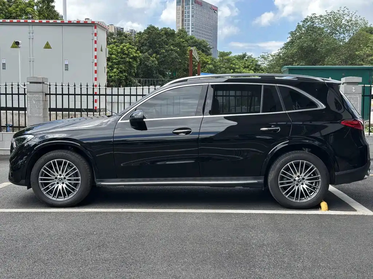 MERCEDES BENZ GLC