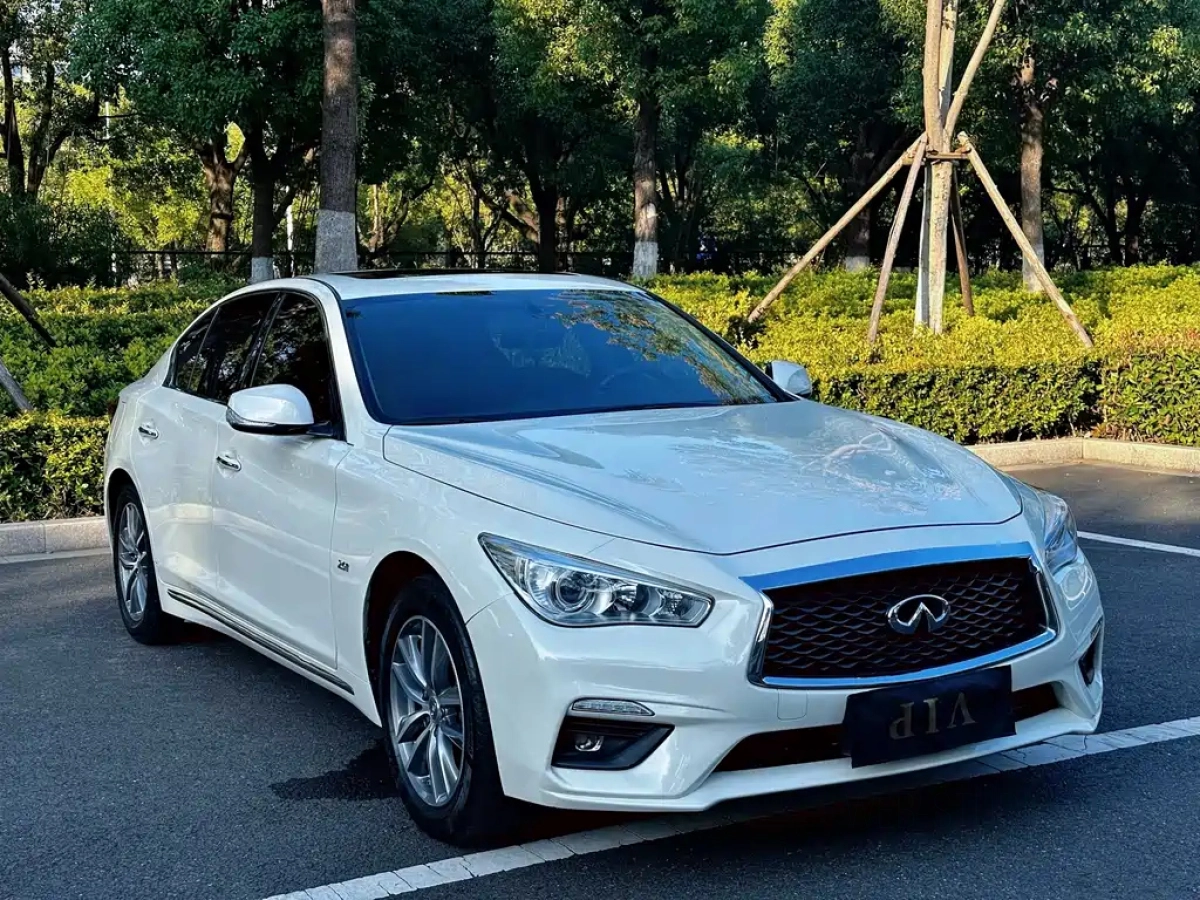 INFINITI Q50L