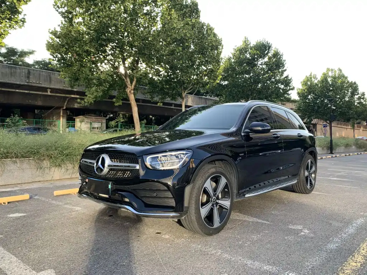 MERCEDES BENZ GLC