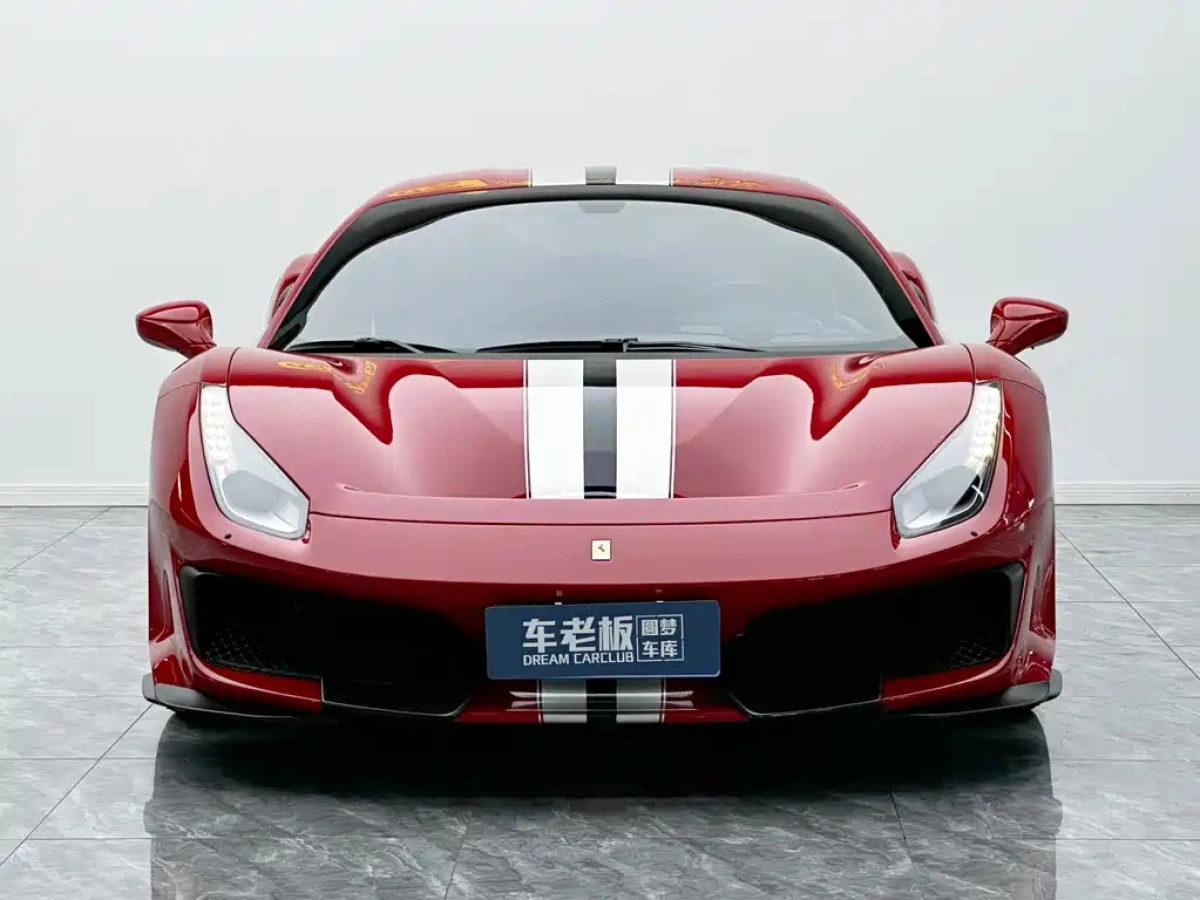 FERRARI 488