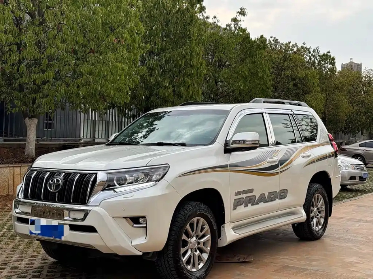 TOYOTA PRADO