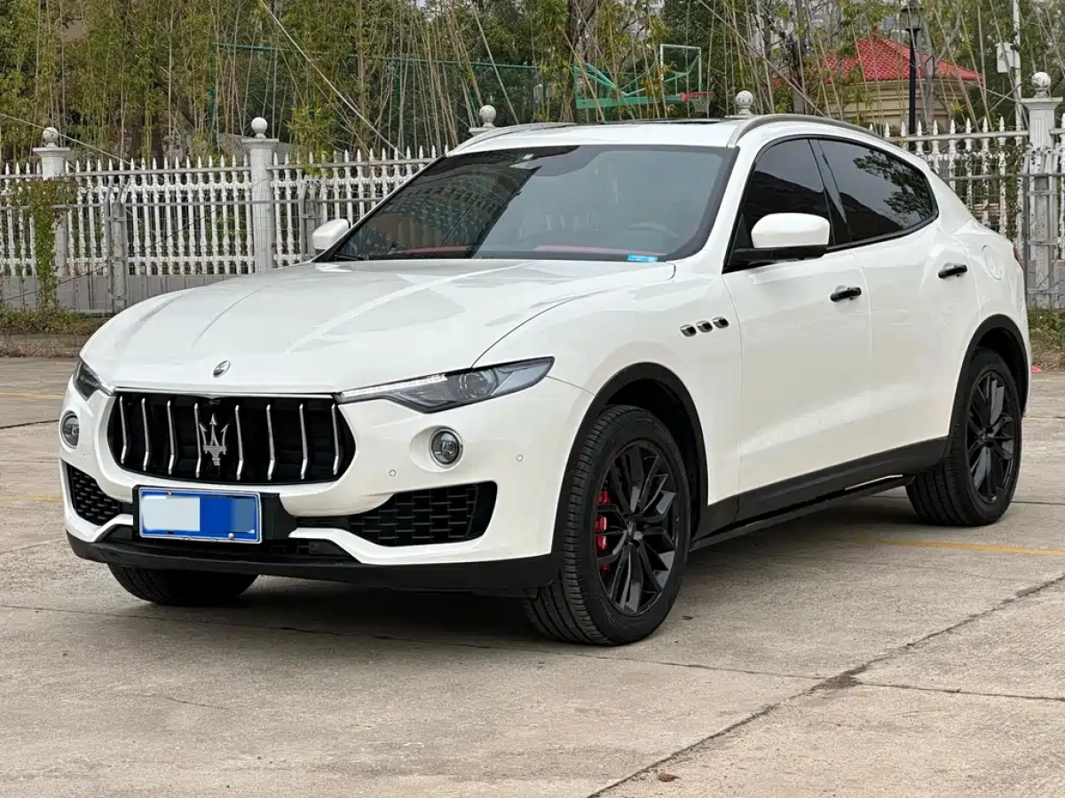 MASERATI LEVANTE  2019